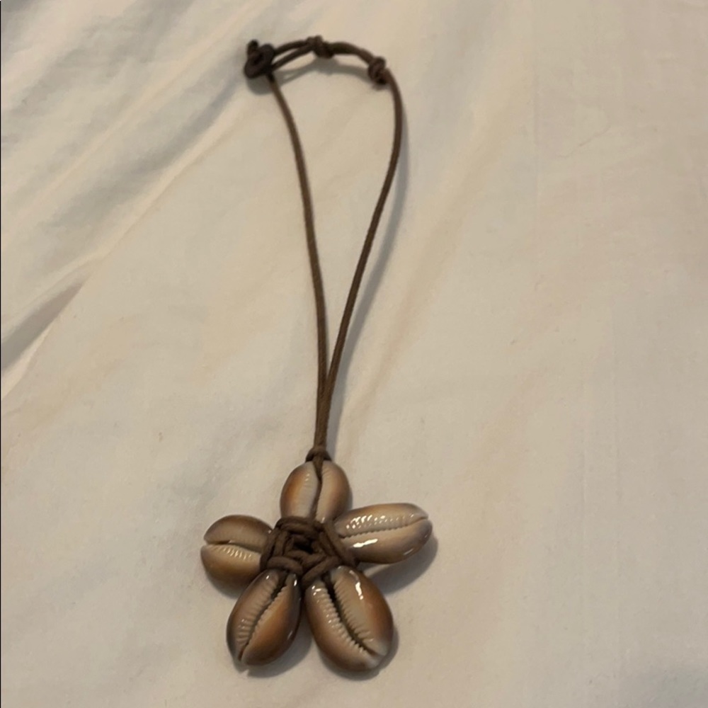 Beachy Seashell necklace